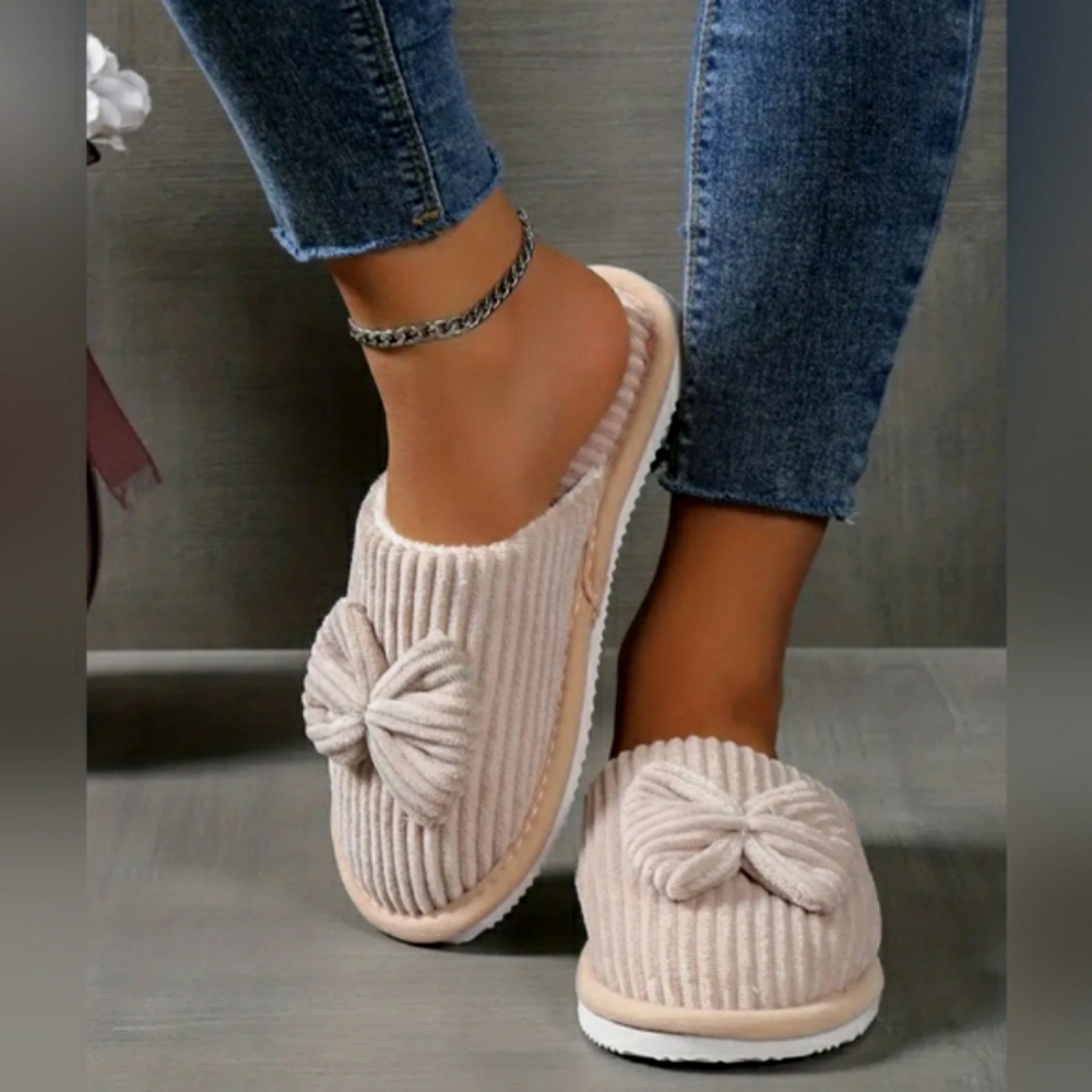 NEW Light Gray Bowknot Slippers Women's Size 8-9